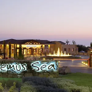 אתר נופש Anthemus Sea And
