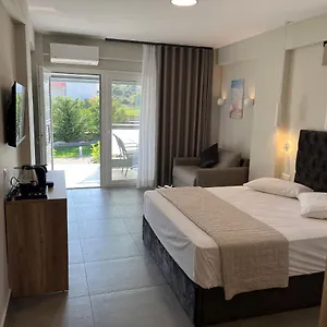 Apartmanhotel Astra Luxury Szárti