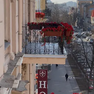 https://royal-grand-hotel-kiev.hotels-of-kiev.com